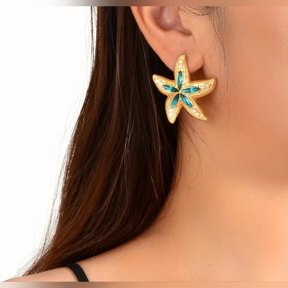 NEW! 2 For 25$ Gold and Blue Starfish Earrings NEW - Picture 3 of 3